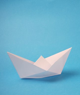 Origami kağıt tekne