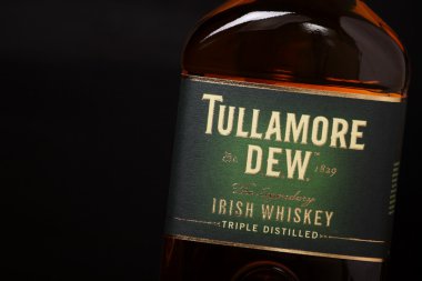 Tullamore dew İrlanda viski şişesi