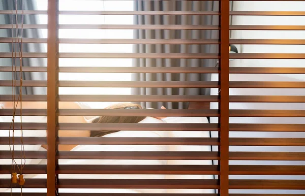 Wooden Venetian Blinds Blackout Curtain Bathroom Bedroom Hotel Back View — Stok Foto