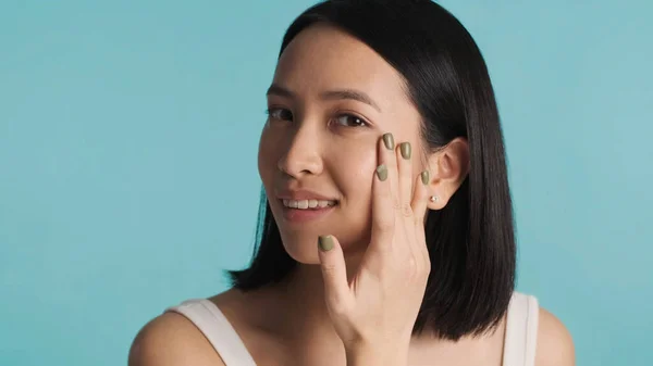 Close Asian Young Woman Applying Moisturizer Her Face Female Putting — Stock Photo, Image