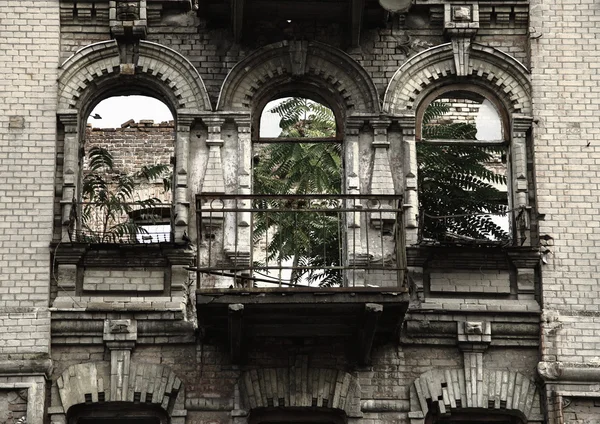 Destroyed building — Stock Photo, Image