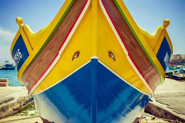 Barco tradicional maltês - Luzzu — Fotografia de Stock