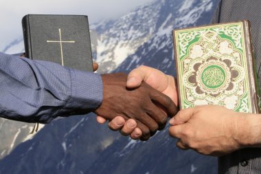 Barış jesti. İncil ve kuran.