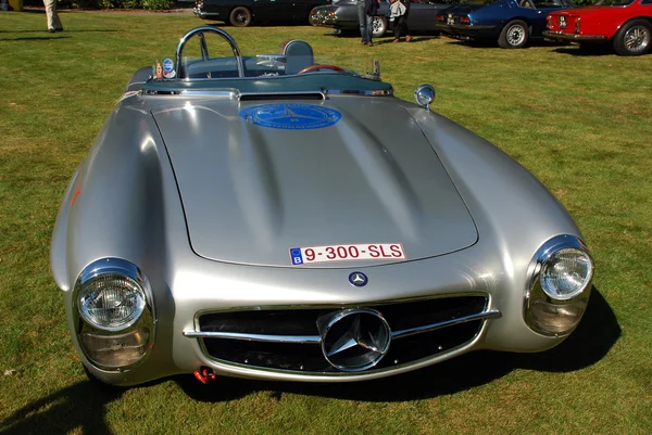 Stary zegar mercedes 300 SL — Zdjęcie stockowe