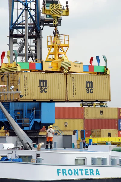 Container im Hafen von Antwerpen — Stockfoto