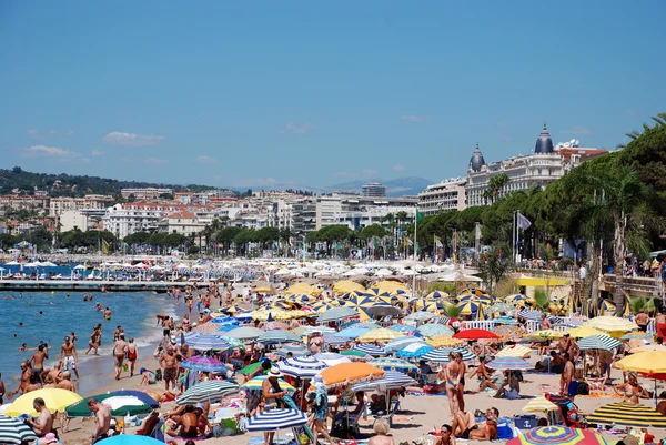 La playa de Cannes — Foto de Stock