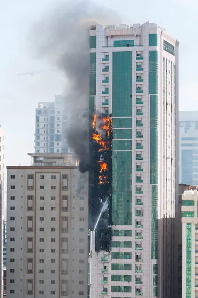 Grattacielo in fiamme — Foto Stock