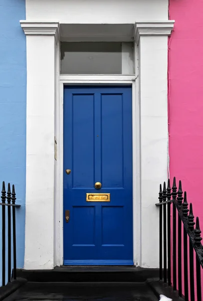 Mörk blå dörren — Stockfoto