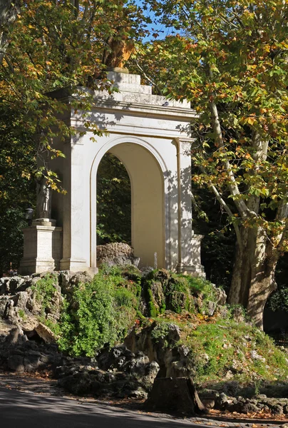 Garden arch — Stock Photo, Image