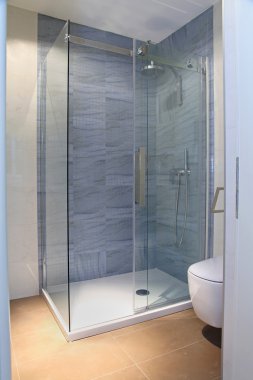 Modern duş