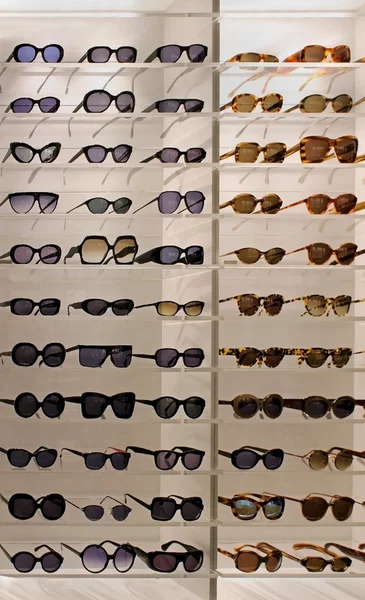 Pantalla de gafas de sol — Foto de Stock