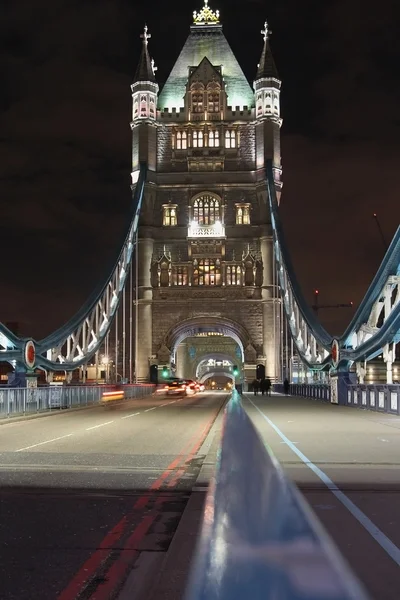 Tower bridge traffic — Stock Photo, Image