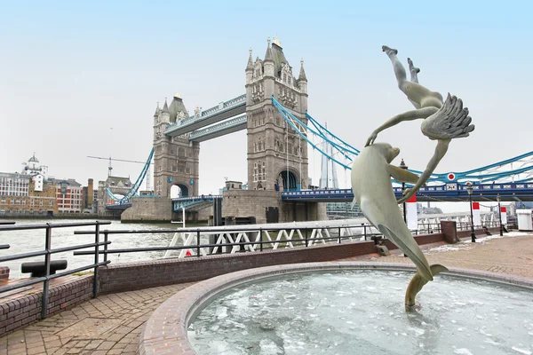 Dolphin fountain — Stockfoto