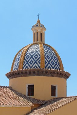 Kilise kubbe
