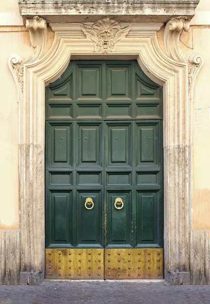 Green vintage door — Stock Photo, Image