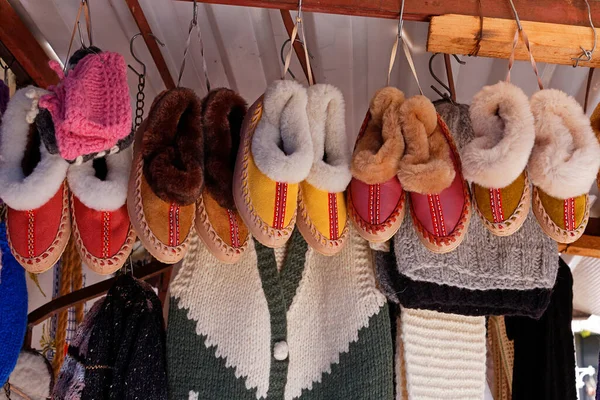 Chinelos Retro Usados Casa Durante Meses Inverno Vendidos Mercado — Fotografia de Stock