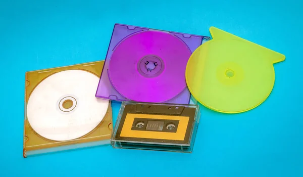 Música Hipster Retro Graba Cassette Audio Pila Discos Compactos —  Fotos de Stock