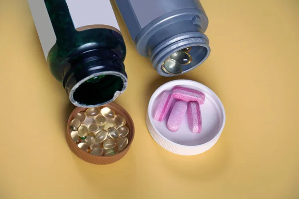 Vitamin Food Supplement Pills Open Plastic Containers — Fotografia de Stock