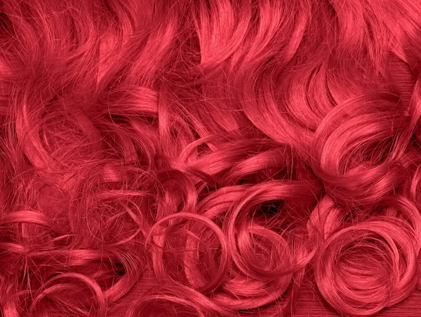 Cabelo Tingido Fêmea Vermelha Fiery Com Fundo Textura Ondas Encaracoladas — Fotografia de Stock