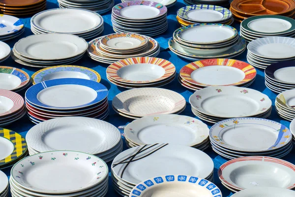 Керамические Фарфоровые Плиты Продаются Открытом Воздухе — стоковое фото