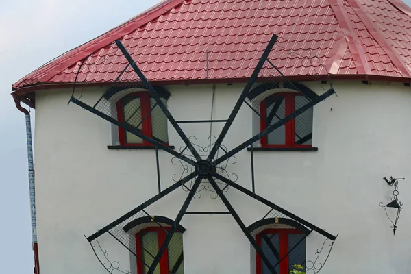 Декоративні Поради Вітряка Фасаді Ретро Будинку Сільській Місцевості — стокове фото