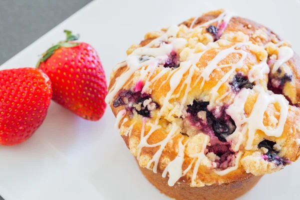 Freshly Baked Muffin — Stock Photo, Image