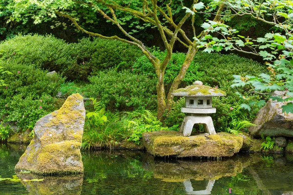 Vacker japansk trädgård — Stockfoto