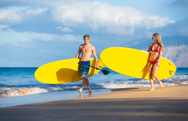 Casal com Stand Up Paddle Boards — Fotografia de Stock