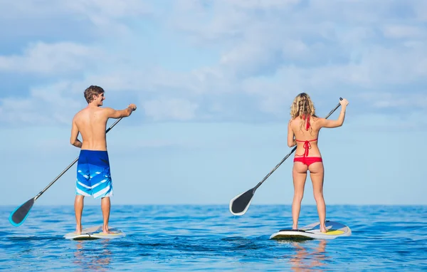 Couple Stand Up Paddling in Hawaii — Stock Photo, Image