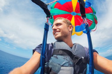 okyanus Hawaii parasailing