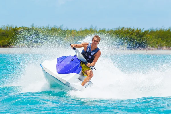 Homem de jet ski — Fotografia de Stock