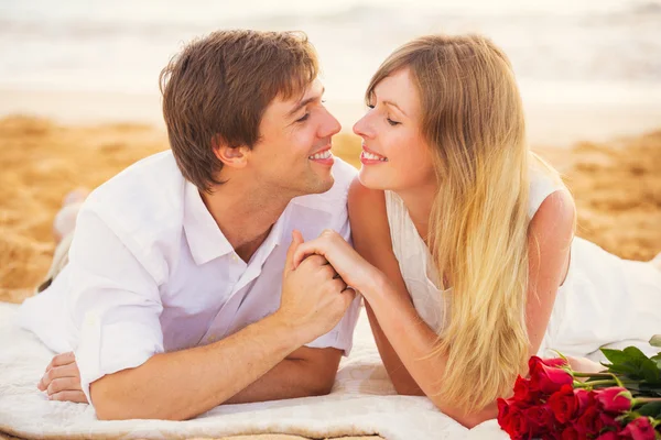 Young couple in love — Stock Photo, Image