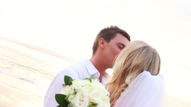 Bride and Groom on Beautiful Tropical Beach at Sunset — Stock Video