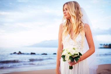 plajda güzel bir gelin