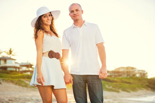 Feliz pareja enamorada — Foto de Stock