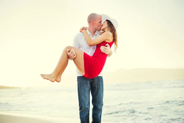 Feliz pareja enamorada —  Fotos de Stock