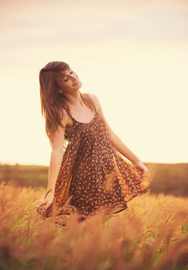 mutlu bir kadın alanı