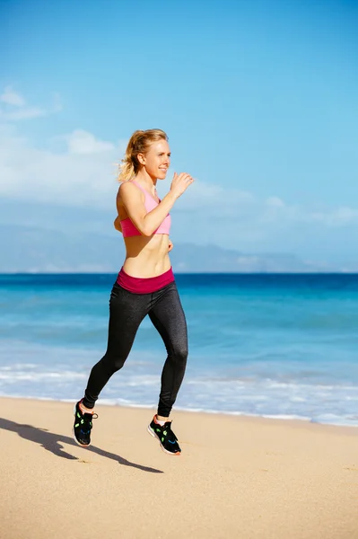 Woman Running on the Beach — Stock Photo, Image