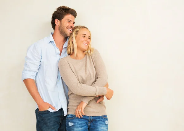 Casal em casa — Fotografia de Stock