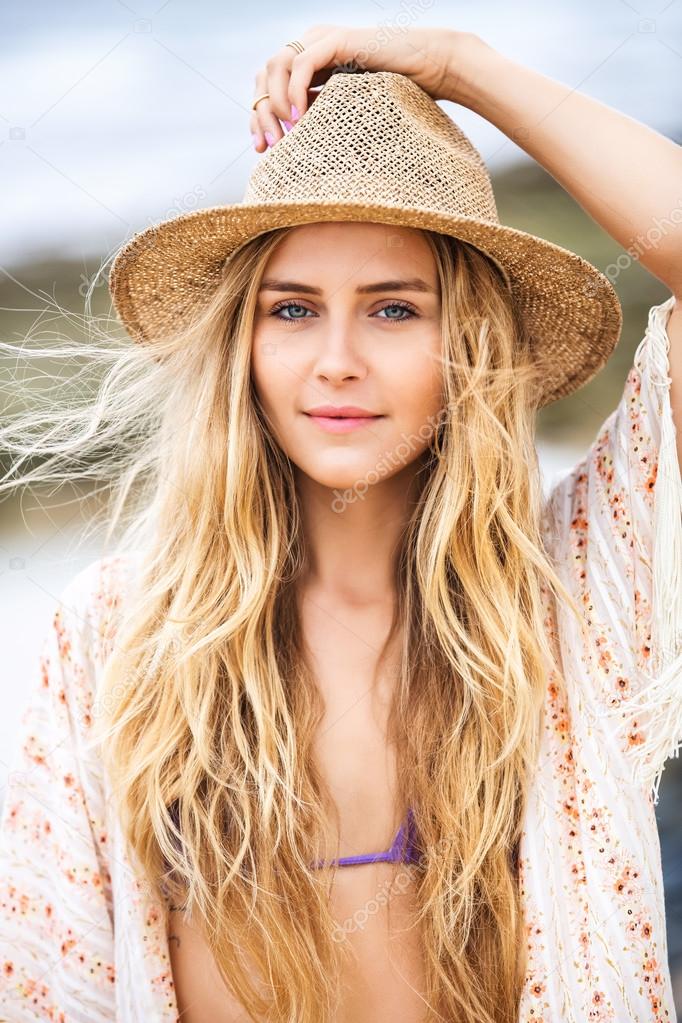Fashion lifestyle, Attractive woman in hat