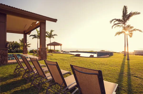 Deck mit Blick auf den Sonnenuntergang — Stockfoto