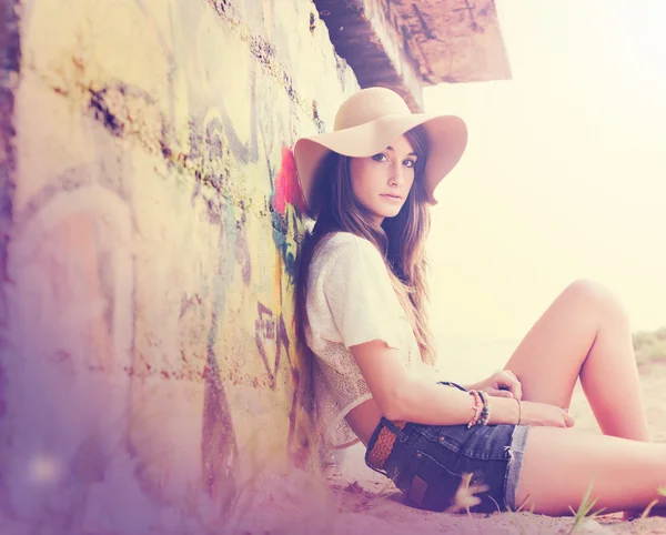 Beauitufl girl at the beach — Stock Photo, Image