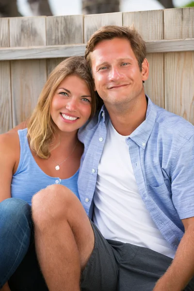 Happy young couple — Stock Photo, Image