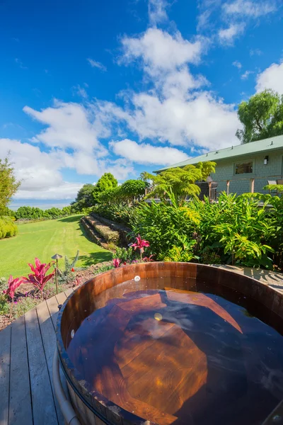 Jacuzzi banheira de hidromassagem — Fotografia de Stock