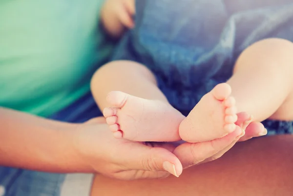 Adorable bebé recién nacido — Foto de Stock