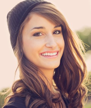 Güzel bir kızın portresi