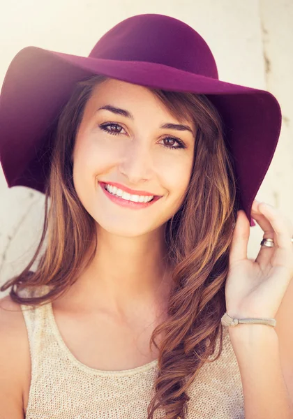 Portrait of Beautiful Girl in Hat — Stock Photo, Image