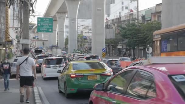 Aralık 2021 Bangkok Tayland Gün Batımında Büyük Trafik Sıkışıklığı Olan — Stok video