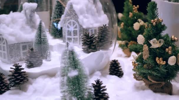 Vrolijk Kerstfeest Sneeuwbol Met Sneeuwvlok Boom Huis Huisje Dorp Winter — Stockvideo