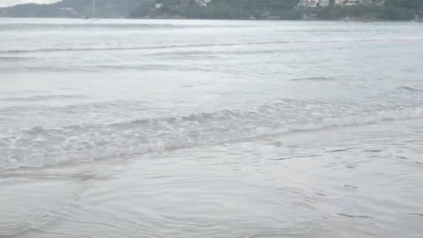 Stranden Med Vit Sand Och Lugn Våg Från Lugnt Hav — Stockvideo